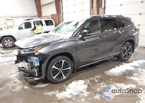 2021 Toyota Highlander Xse z USA, uszkodzony, nr VIN 5TDLZRBH0MS101603